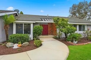 745 Blackhawk Cir, Vista, CA 92081 - Photo 3