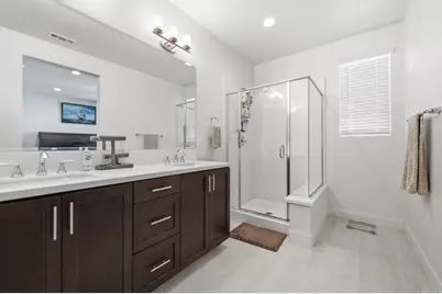 2117 Solara Lane, Vista, CA 92081 - Photo 9