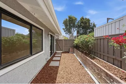 8210 Caminito Modena, La Jolla, CA 92037 - Photo 31