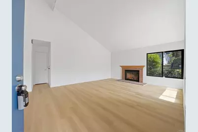8210 Caminito Modena, La Jolla, CA 92037 - Photo 3