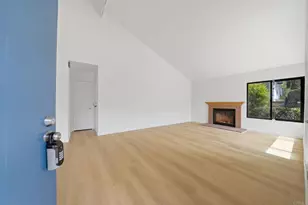 8210 Caminito Modena, La Jolla, CA 92037 - Photo 3