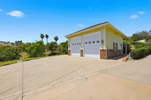 2292 Dos Lomas, Fallbrook, CA 92028 - Photo 11