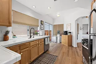 1575 Golfcrest Pl, Vista, CA 92081 - Photo 17
