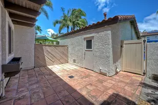 6805 Briarwood Dr, Carlsbad, CA 92011 - Photo 27