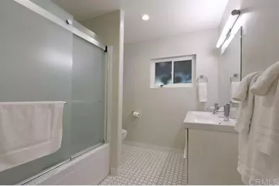 215 N Vulcan Avenue, Encinitas, CA 92024 - Photo 15