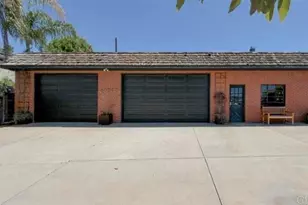 215 N Vulcan Ave, Encinitas, CA 92024 - Photo 29