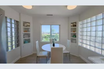 215 N Vulcan Avenue, Encinitas, CA 92024 - Photo 5