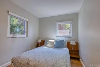 215 N Vulcan Avenue, Encinitas, CA 92024 - Photo 13