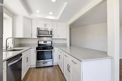 7400 Altiva Place, Carlsbad, CA 92009 - Photo 9