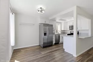 7400 Altiva Pl, Carlsbad, CA 92009 - Photo 5