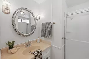 1010 E Bobier Dr, Vista, CA 92084 - Photo 15