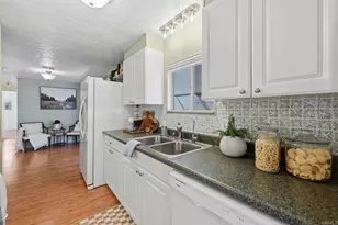 1010 E Bobier Dr, Vista, CA 92084 - Photo 5