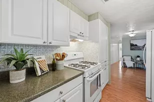 1010 E Bobier Dr, Vista, CA 92084 - Photo 3