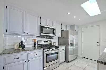 5033 Santorini Way, Oceanside, CA 92056 - Photo 15