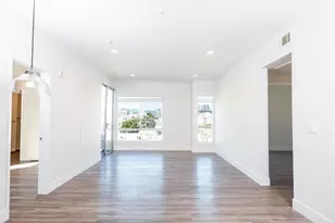 1101 S Harvard Blvd, Los Angeles, CA 90006 - Photo 3