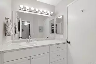 1040 E Washington Ave, Escondido, CA 92025 - Photo 13