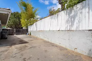 1228 Tower Dr, Vista, CA 92083 - Photo 35
