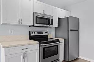 1830 Thomas Ave, San Diego, CA 92109 - Photo 9