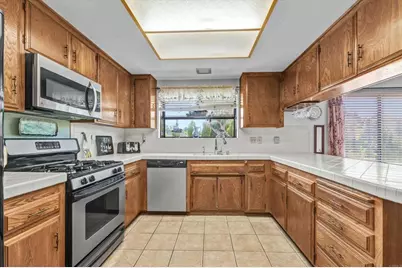 1154 Monte Vista Dr, Vista, CA 92084 - Photo 9