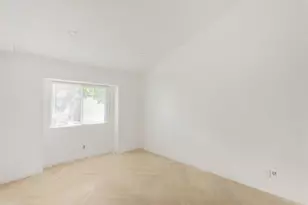 5210 Navarra Dr, Carlsbad, CA 92009 - Photo 15