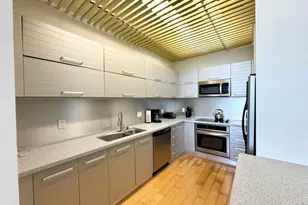 550 Seagaze Dr, Oceanside, CA 92054 - Photo 11