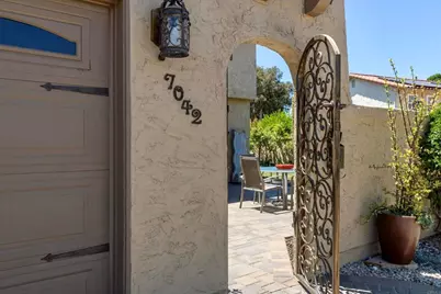 7042 Dennison St, San Diego, CA 92122 - Photo 5