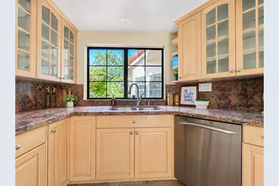 29118 Laurel Valley Dr, Vista, CA 92084 - Photo 11