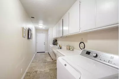 29118 Laurel Valley Dr, Vista, CA 92084 - Photo 23