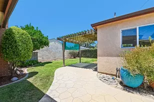 8121 Adoree, Downey, CA 90242 - Photo 29