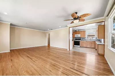 8121 Adoree, Downey, CA 90242 - Photo 7