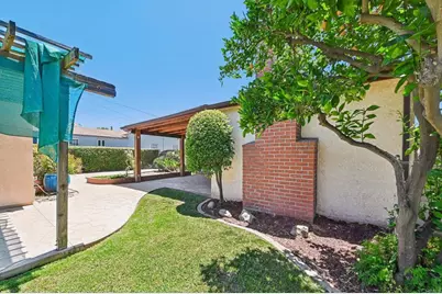 8121 Adoree, Downey, CA 90242 - Photo 33