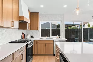 8771 Arcturus Way, San Diego, CA 92126 - Photo 9