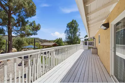 10629 Meadow Glen Way E, Escondido, CA 92026 - Photo 7