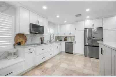 10629 Meadow Glen Way E, Escondido, CA 92026 - Photo 3