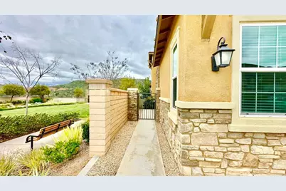 35646 Asturian Way, Fallbrook, CA 92028 - Photo 23