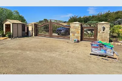 3752 Monserate Place, Fallbrook, CA 92028 - Photo 11