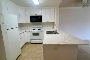 8889 Caminito Plaza Centro, San Diego, CA 92122 - Photo 3