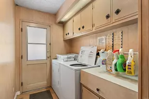 8901 Eton Ave, Canoga Park, CA 91304 - Photo 17