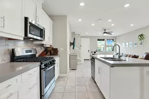 1087 Delpy View, Vista, CA 92084 - Photo 5