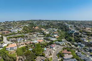 972 Skylark Dr, La Jolla, CA 92037 - Photo 31
