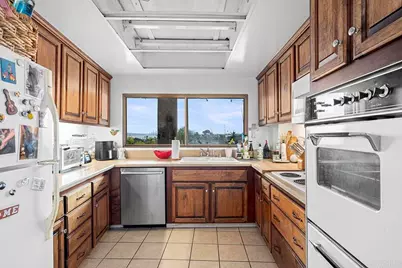 1150 Anchorage Lane #408, San Diego, CA 92106 - Photo 17