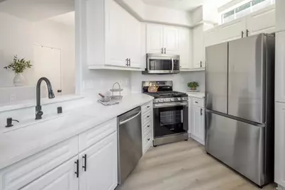 10810 Sabre Hill Dr. #175, San Diego, CA 92128 - Photo 3