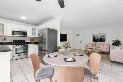 156 Avenida Descanso #C, Oceanside, CA 92057 - Photo 5