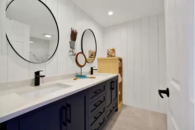 640 W Solana Circle #19, Solana Beach, CA 92075 - Photo 9