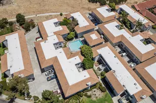 2304 Altisma Way, Carlsbad, CA 92009 - Photo 27