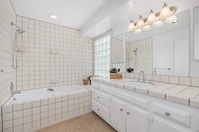 5942 Sagebrush Road, La Jolla, CA 92037 - Photo 17