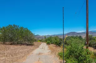 11248 Oshia Ln, Valley Center, CA 92082 - Photo 27
