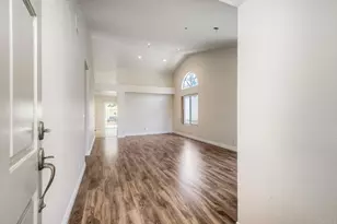 1826 Spyglass Cir, Vista, CA 92081 - Photo 9