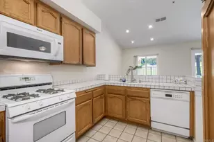 1826 Spyglass Cir, Vista, CA 92081 - Photo 23