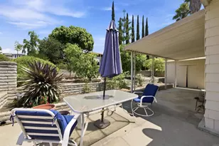 18218 Paradise Mountain Road, Valley Center, CA 92082 - Photo 27